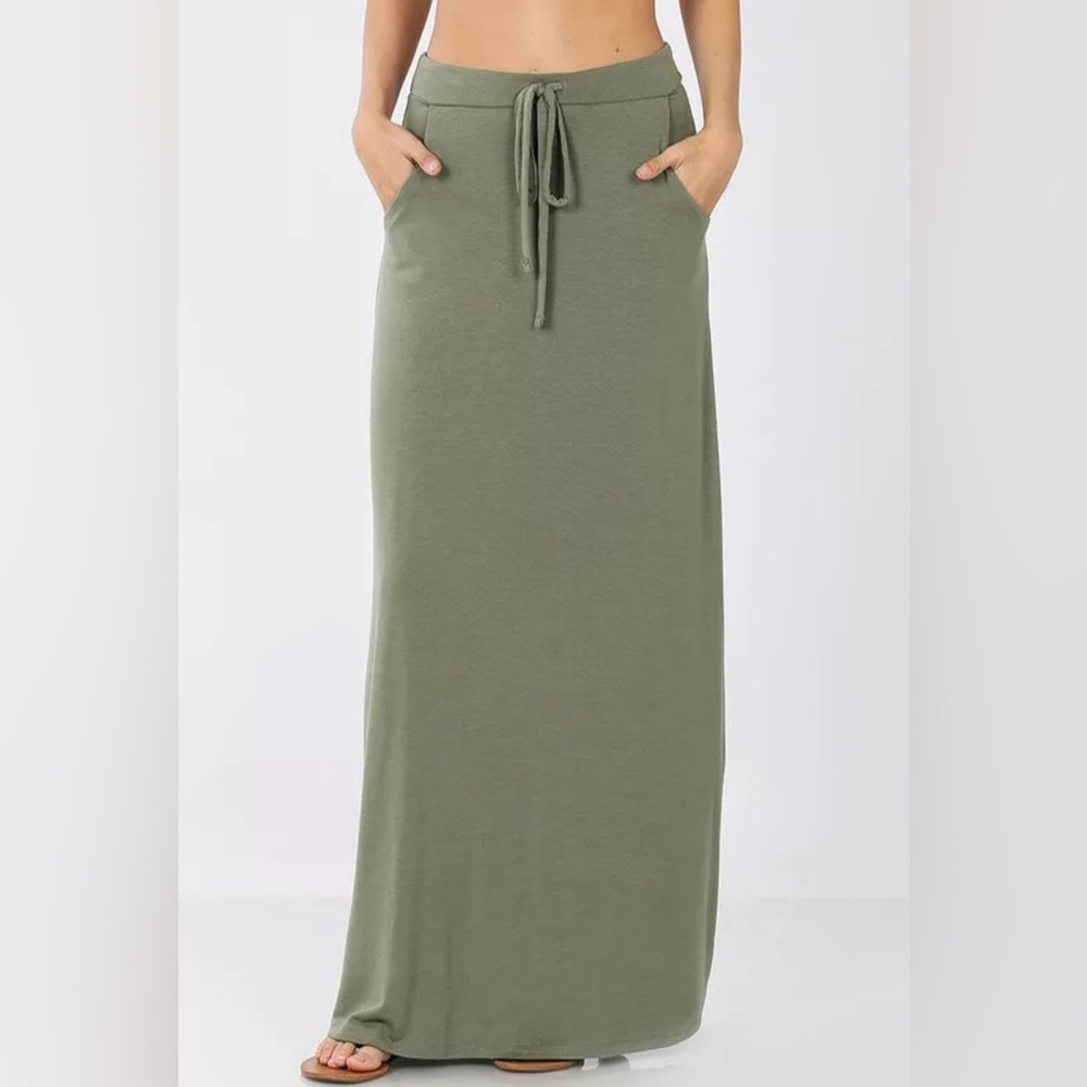 🟠NWT ZENANA Maxi Skirt w/Drawstring Waist and Pockets in Light Olive 1X